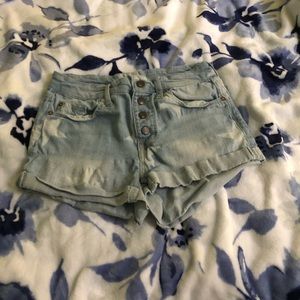 Jean shorts with stars